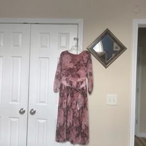 Chic Long Sleeve Floral Dress in Pink